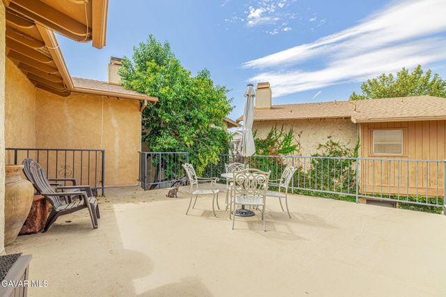39203 W 10th Street, Palmdale, CA 93551