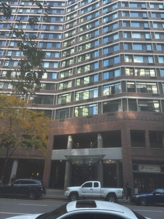 211 E OHIO Street 611, Chicago, IL 60611 — exterior