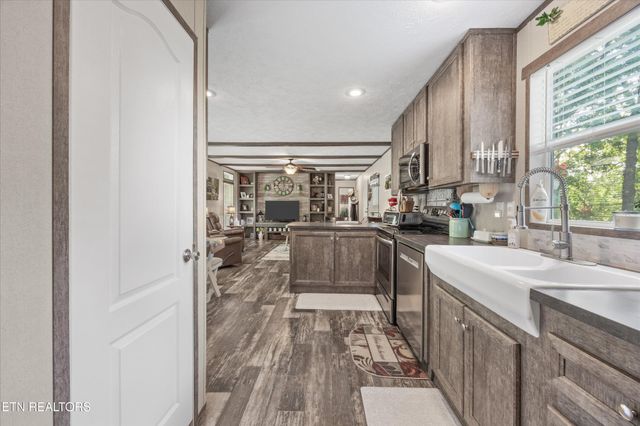 1428 Am King Way, Sevierville, TN 37876