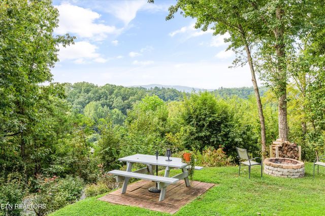 1428 Am King Way, Sevierville, TN 37876