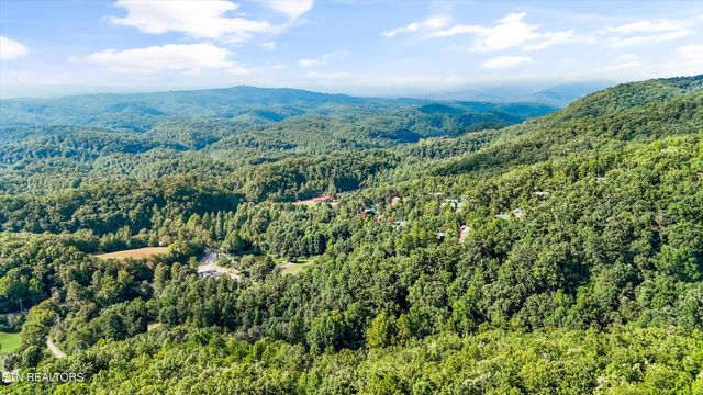 1428 Am King Way, Sevierville, TN 37876