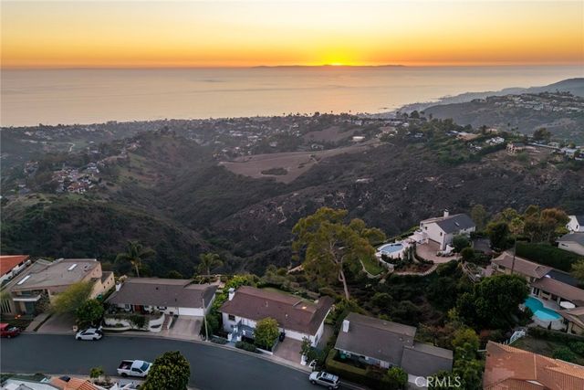 2855 Zell Drive, Laguna Beach, CA 92651