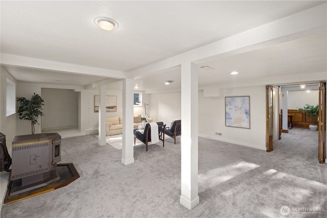 16518 Stone Ave N, Shoreline, WA 98133
