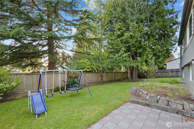 16518 Stone Ave N, Shoreline, WA 98133