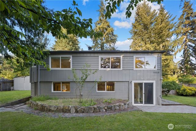 16518 Stone Ave N, Shoreline, WA 98133