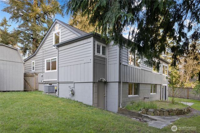 16518 Stone Ave N, Shoreline, WA 98133