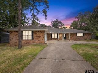 4846 Walnut Hill Dr, Flint, TX 75762