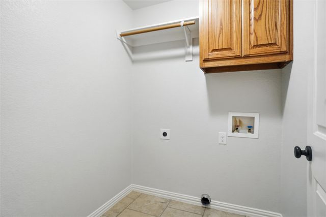 8102 Melrose Street E, White Settlement, TX 76108