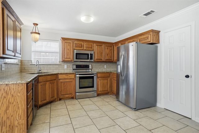 8102 Melrose Street E, White Settlement, TX 76108