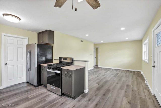 683 East Drive, Brunswick, OH 44212