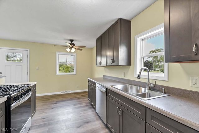 683 East Drive, Brunswick, OH 44212