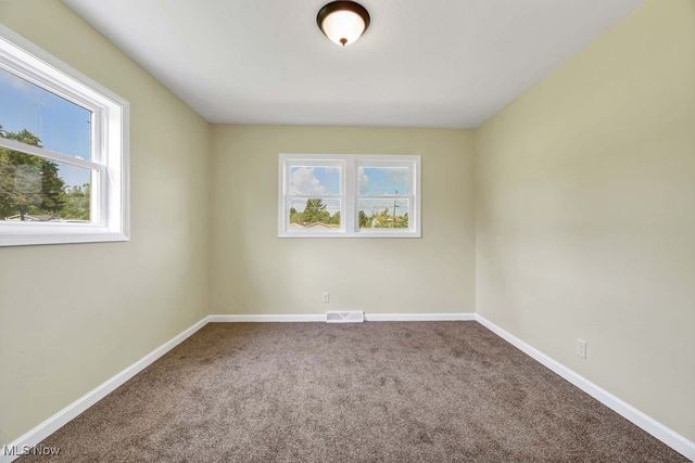 683 East Drive, Brunswick, OH 44212