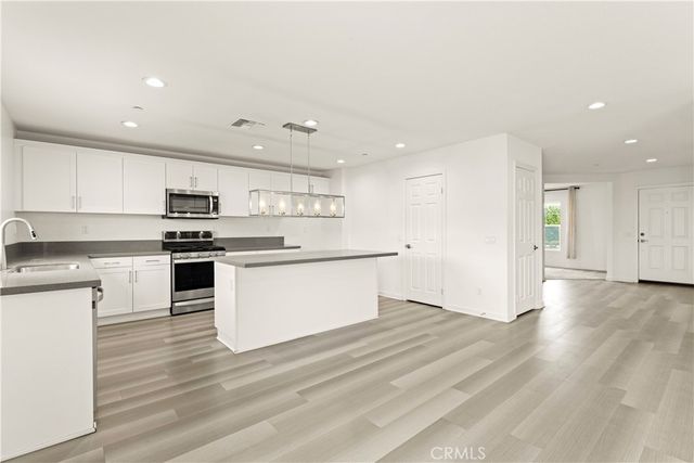 26575 Stix Drive, Menifee, CA 92585