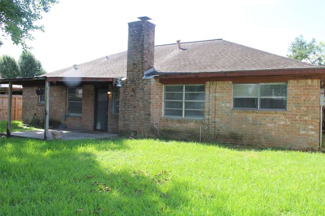 13819 Crosshaven Drive, Houston, TX 77015