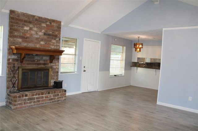 13819 Crosshaven Drive, Houston, TX 77015