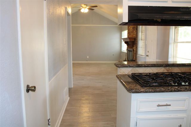 13819 Crosshaven Drive, Houston, TX 77015