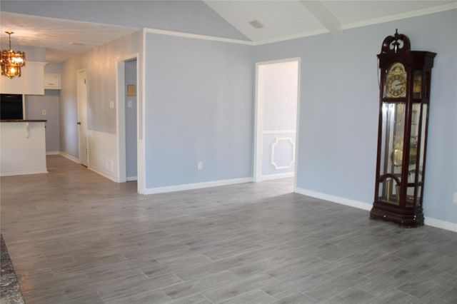 13819 Crosshaven Drive, Houston, TX 77015