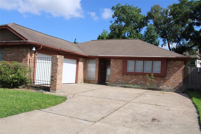 13819 Crosshaven Drive, Houston, TX 77015