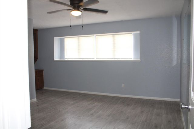 13819 Crosshaven Drive, Houston, TX 77015