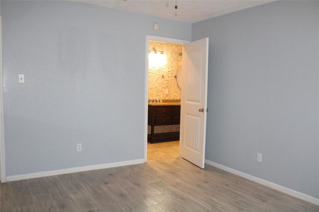 13819 Crosshaven Drive, Houston, TX 77015