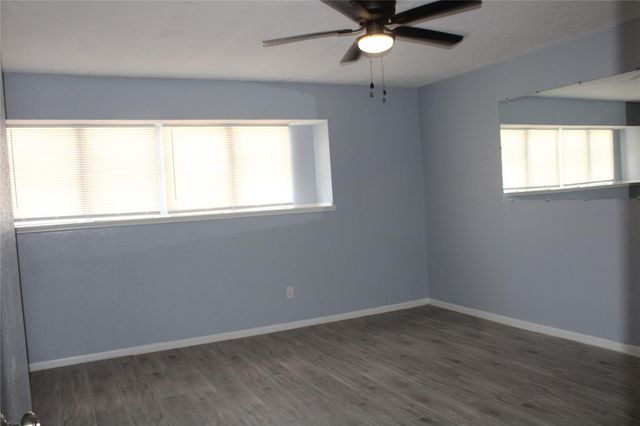 13819 Crosshaven Drive, Houston, TX 77015