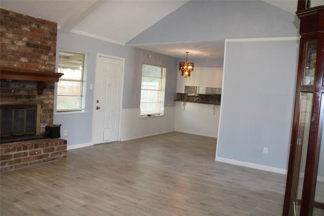 13819 Crosshaven Drive, Houston, TX 77015