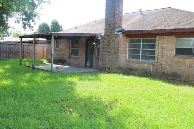 13819 Crosshaven Drive, Houston, TX 77015