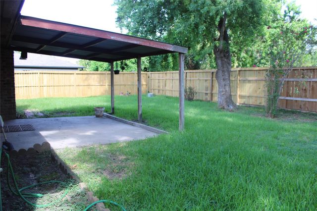 13819 Crosshaven Drive, Houston, TX 77015