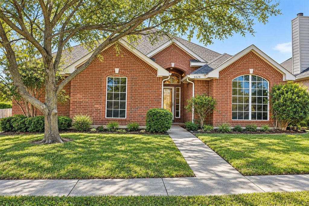 4628 Mustang Drive, Fort Worth, TX 76137