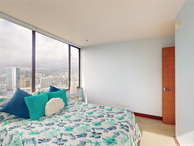 411 Hobron Lane 3814, Honolulu, HI 96815