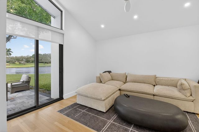 3207 Bridgewood Drive, Boca Raton, FL 33434