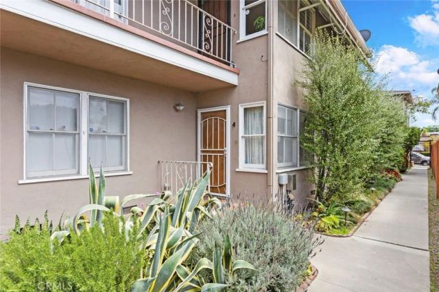 1825 E 3rd Street 4, Long Beach, CA 90802