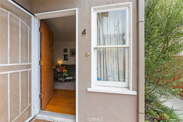 1825 E 3rd Street 4, Long Beach, CA 90802