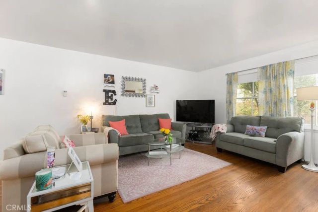 1825 E 3rd Street 4, Long Beach, CA 90802