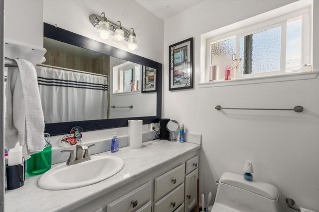 4965 I Pkwy, Sacramento, CA 95823