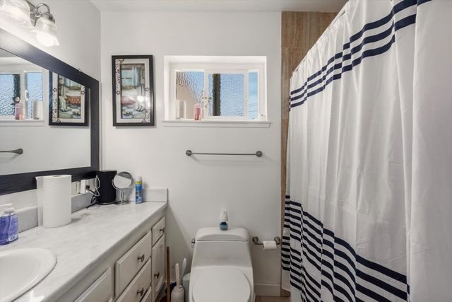 4965 I Pkwy, Sacramento, CA 95823