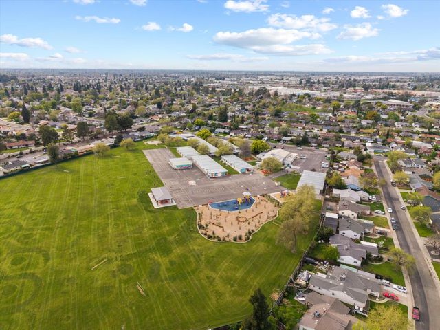 4965 I Pkwy, Sacramento, CA 95823