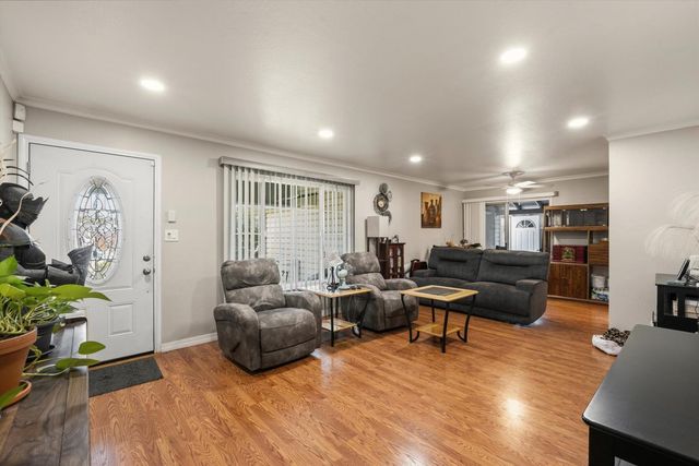 4965 I Pkwy, Sacramento, CA 95823