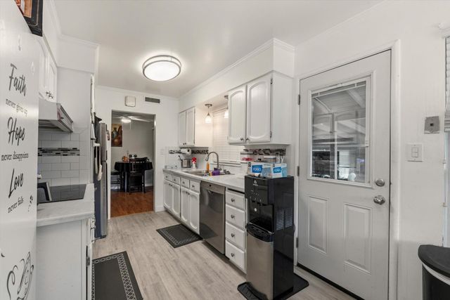 4965 I Pkwy, Sacramento, CA 95823