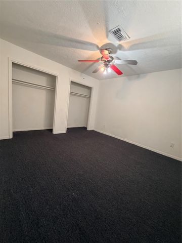 5602 Easthampton Drive B, Houston, TX 77039