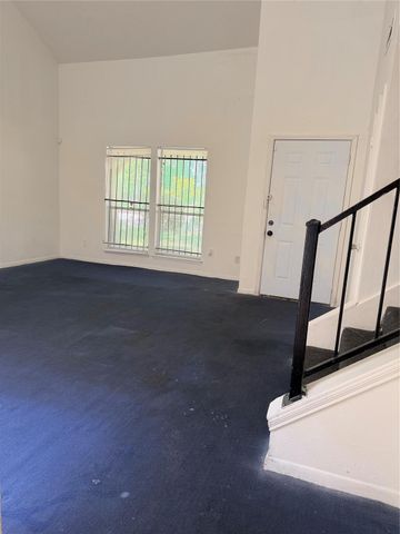 5602 Easthampton Drive B, Houston, TX 77039