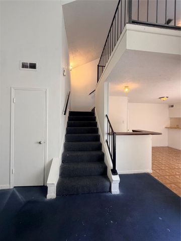 5602 Easthampton Drive B, Houston, TX 77039