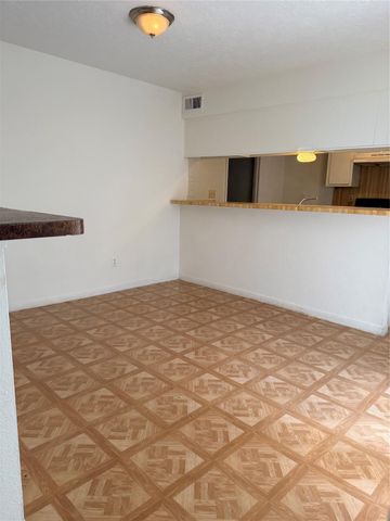 5602 Easthampton Drive B, Houston, TX 77039