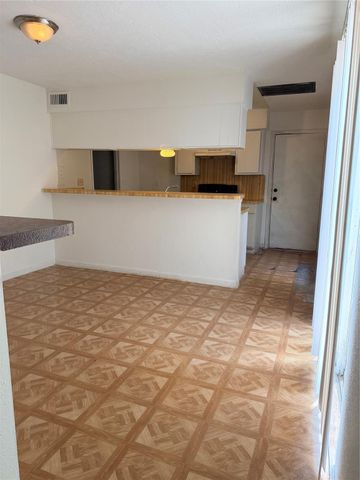 5602 Easthampton Drive B, Houston, TX 77039