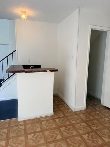 5602 Easthampton Drive B, Houston, TX 77039