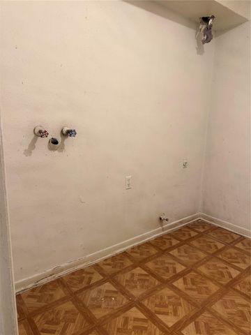 5602 Easthampton Drive B, Houston, TX 77039