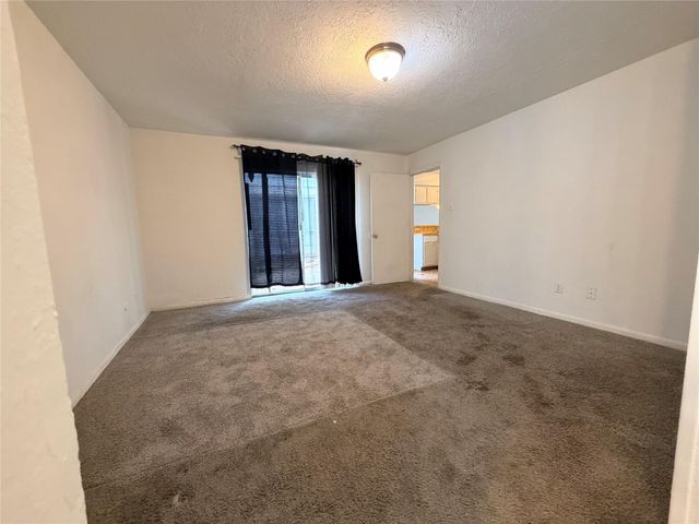 5602 Easthampton Drive B, Houston, TX 77039