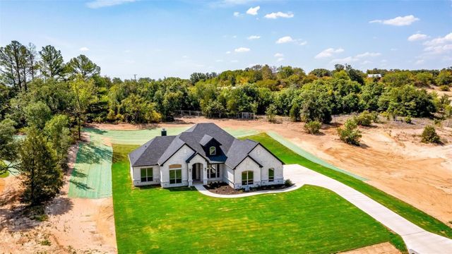 1007 Meadow Wood Terrace, Azle, TX 76020