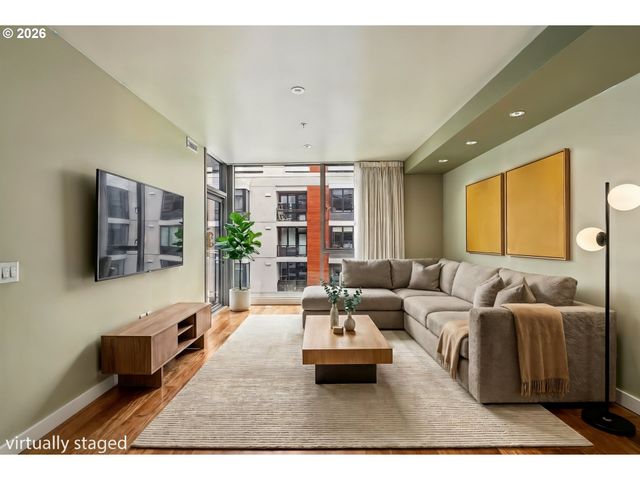 841 S GAINES St 335, Portland, OR 97239