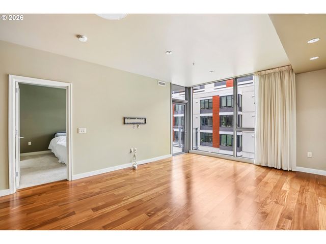 841 S GAINES St 335, Portland, OR 97239